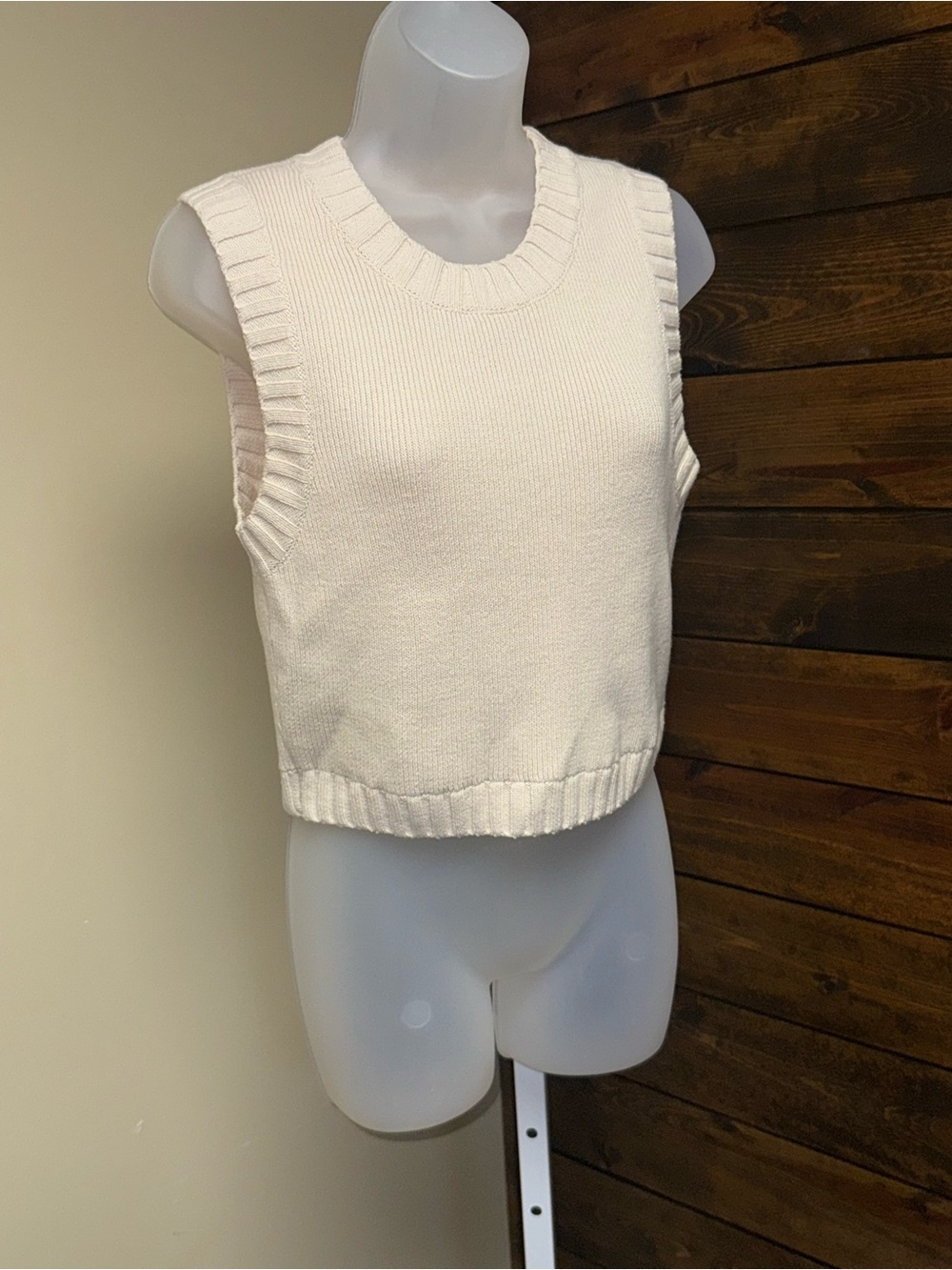 Women's Classic Cream Knit Sleeveless Sweater Vest from Sincerely Jules Size L